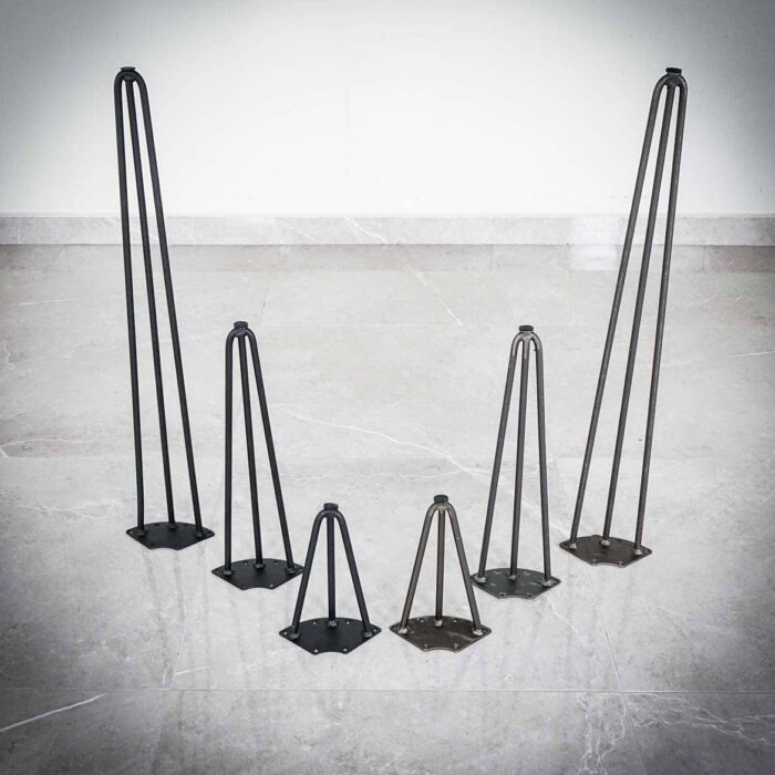 Ben-Hairpin-M-14.jpg Metallben i olika storlekar på stengolv.