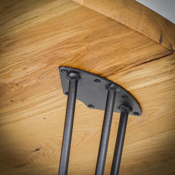 Ben-Hairpin-M-8.jpg Bordsskiva med metallben under