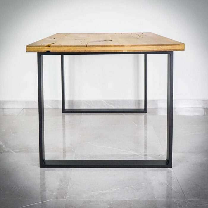 Bordsben-Kwadro-1.jpg Rektangulärt bord med metallben och träbordsskiva.