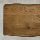 Träbord med marmorgolv