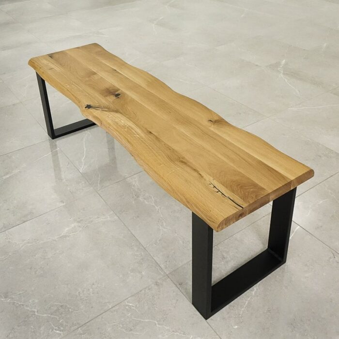 Bordskiva-Edge-grundoljad1.jpg Rustik träbänk med metallben inomhus