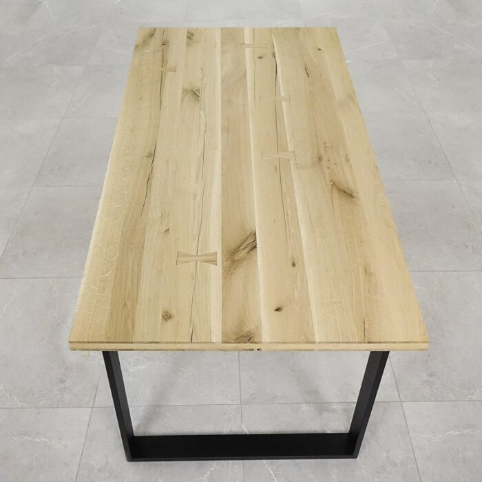 Bordsskiva-Antique-1-obehandlad9.jpg Rektangulärt träbord med metallben på golv