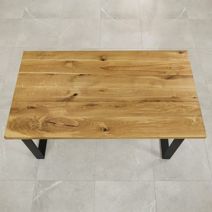 Bordsskiva-Naturwood-1-Grundoljad9.jpg Rektangulärt träbord med metallben.