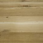 Träplankor i ljusbrun nyans