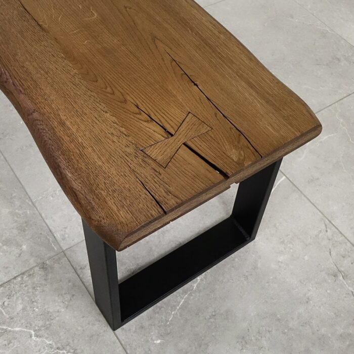 Bordsskiva-Rustwood-2-Grundoljad-brun5.jpg Rustikt träbord med fjärilsknäppning.