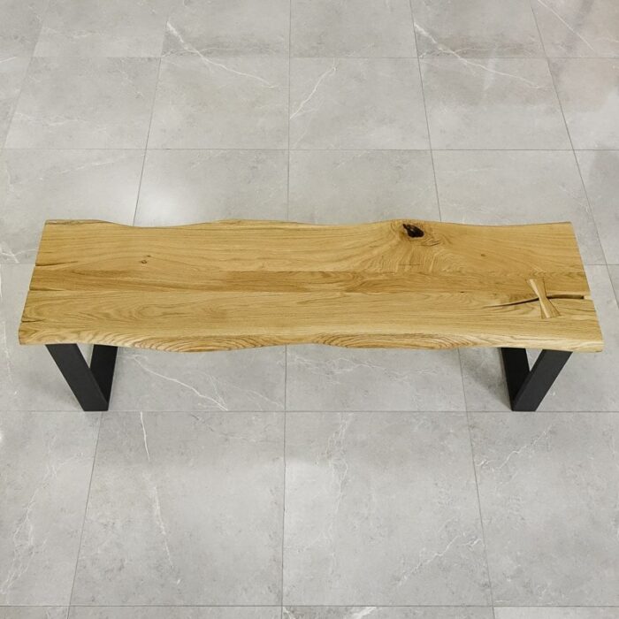 Bordsskiva-Rustwood-2-Grundoljad9.jpg Rustik träbänk på klinkergolv.