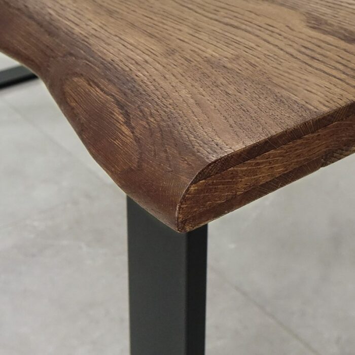 Bordsskiva-Rustwood-Grundoljad-Brun4.jpg Träbordshörn med metallben