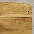 Närbild av träbord med naturliga ådror