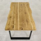 Rektangulärt träbord med metallben