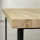 Närbild av trädets yta och ben.