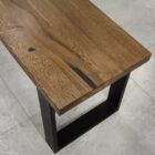 Rustik träbänk med metallben