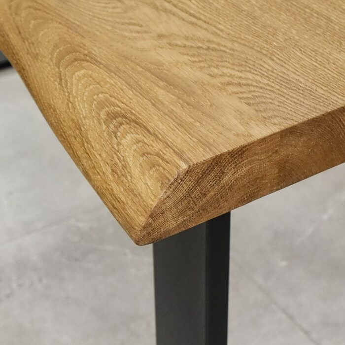 Bordsskiva-Wood-2-Grundoljad-4.jpg Träbordsskiva med metallben