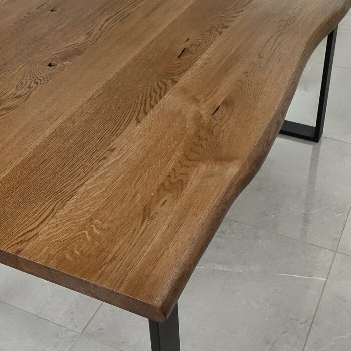 Bordsskiva-Wood-2-Grundoljad-Brun3.jpg Rektangulärt träbord med metallben