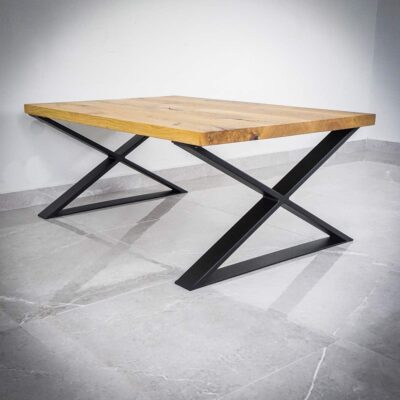 Soffbordsben-x1.jpg Modernt träbord med svarta metallben